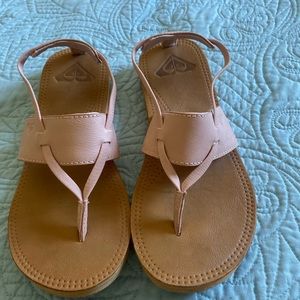 Light pink Roxy sandals